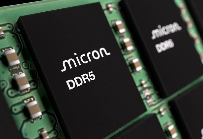 Micron hat mit Testlieferungen von Hochleistungs-DDR5‑9200-RDIMM-Modulen begonnen, die jeweils 256 GB Kapazität besitzen.