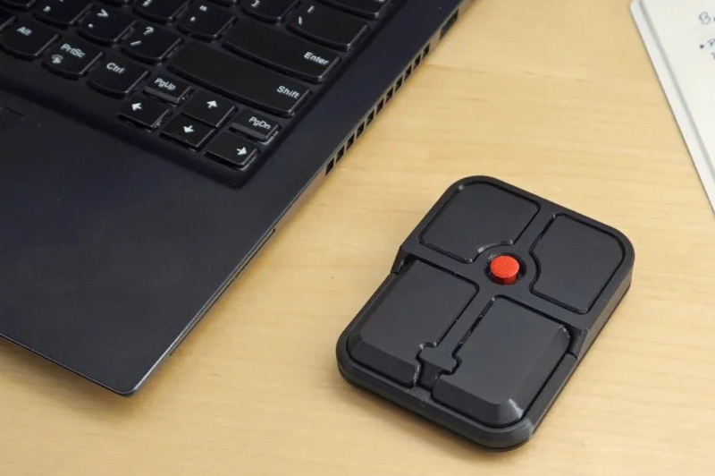 Ploopy hat den kultigen TrackPoint von ThinkPad in eine tragbare Maus verwandelt und ihn vom Laptop „abgetrennt“.