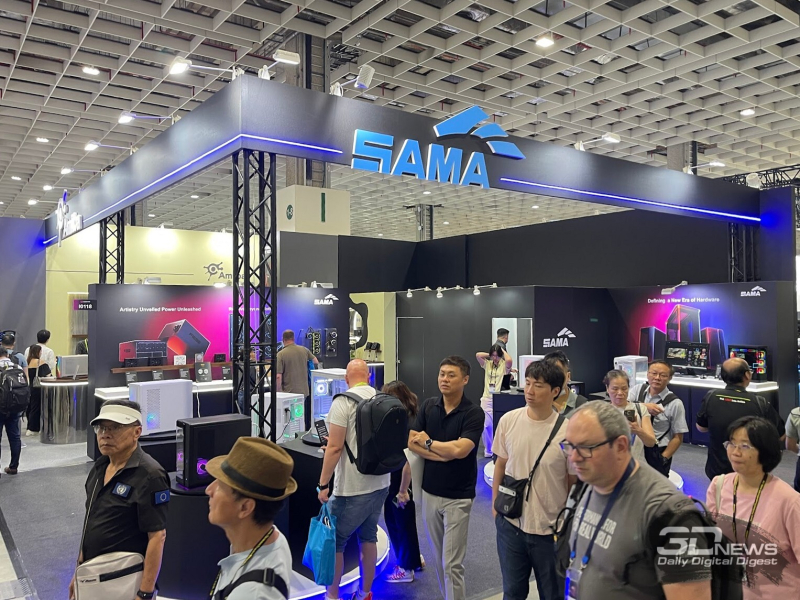 SAMA bei der Computex 2026: unkonventionelle Gehäuse, Kühlsysteme mit doppeltem Display und neue Netzteil-Features