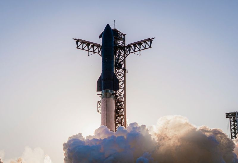 SpaceX plant, fast etwa 25 % des Kapitals über einen Börsengang zu sammeln und dabei Gelder von privaten Investoren anzuziehen.