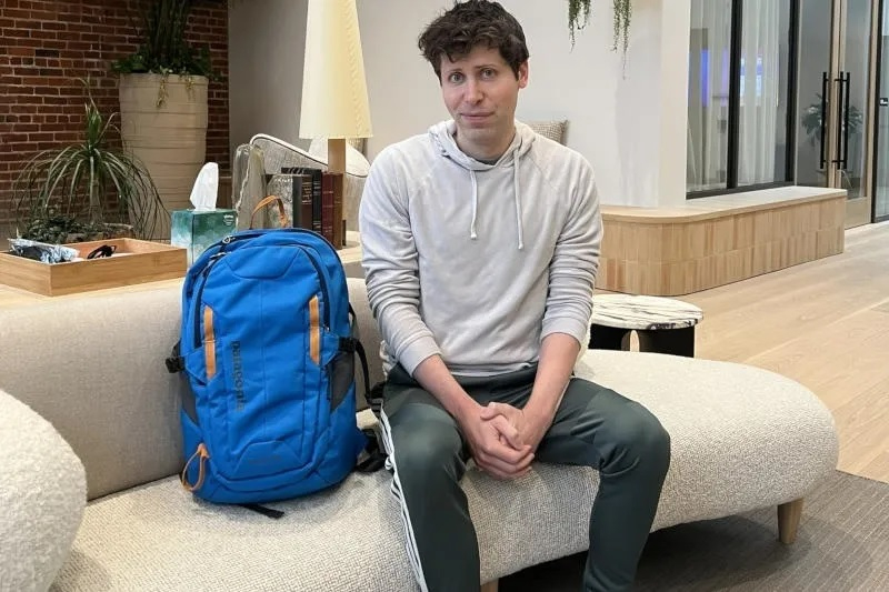 Sam Altman hat erklärt, dass künstliche Intelligenz das Gleichgewicht zwischen Arbeit und Kapital stört, und es ist noch unklar, wie damit umgegangen werden soll.