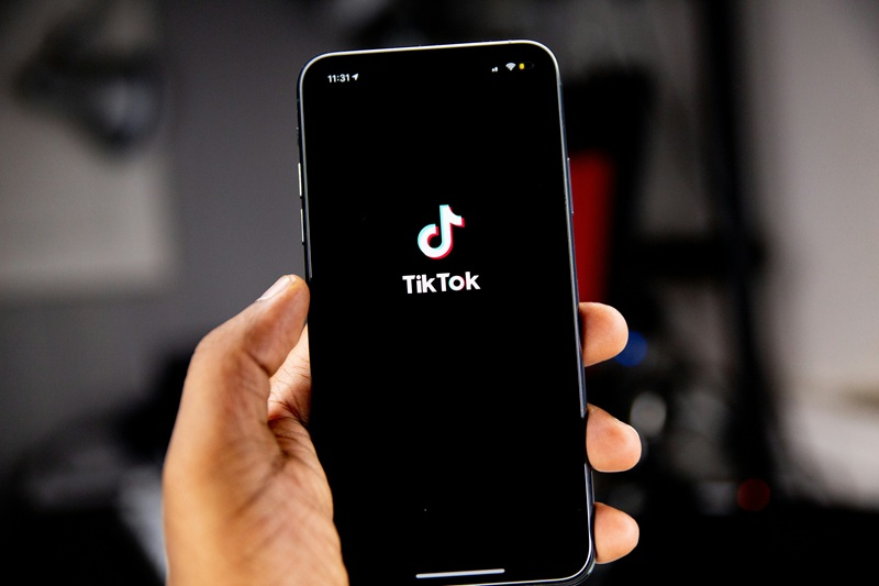 TikToks und Instagrams werden sich mit ihrem „abhängigen“ Design beschäftigen.