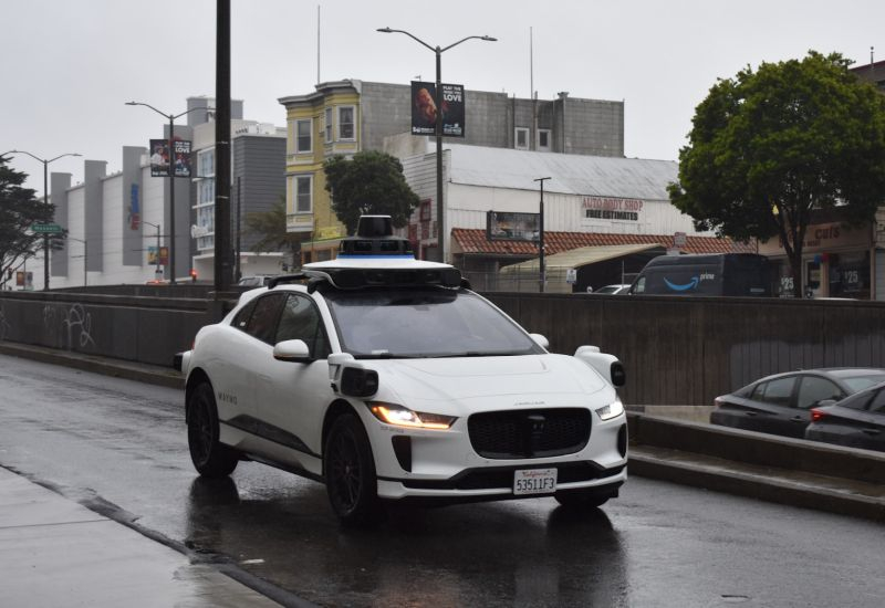 Waymo beendet den Betrieb von Robotaxis auf Schnellstraßen in den USA aus Sicherheitsgründen