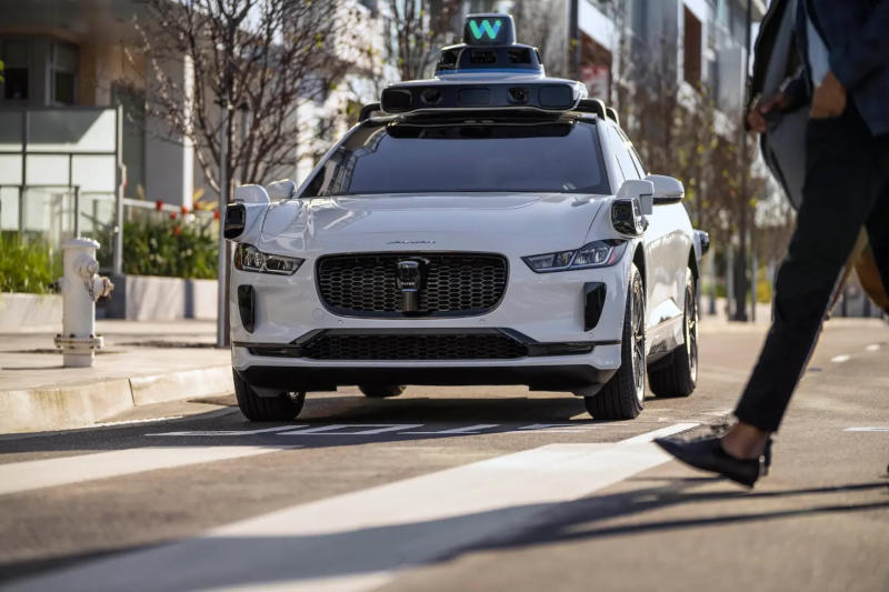 Waymos Robotaxi erwies sich als unerwartet bequemes Mittel, um den Tatort zu verlassen