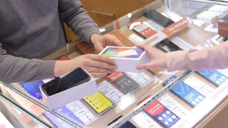 Die Nachfrage nach Smartphones weltweit stieg im ersten Quartal 2026 um 1 %.