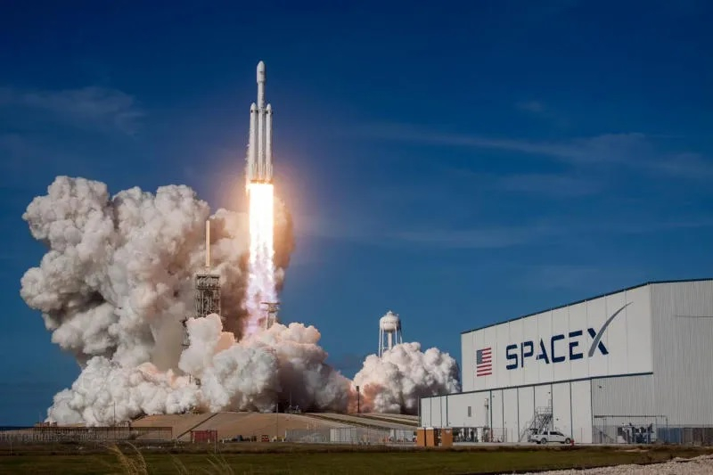 SpaceX beantragt ein Erstes öffentliches Aktienangebot, das vermutlich das größte der Welt sein wird.