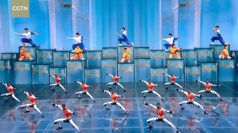 China zeigte humanoide Roboter im Hauptneujahrsprogramm und demonstrierte ihre Kung-Fu-Künste