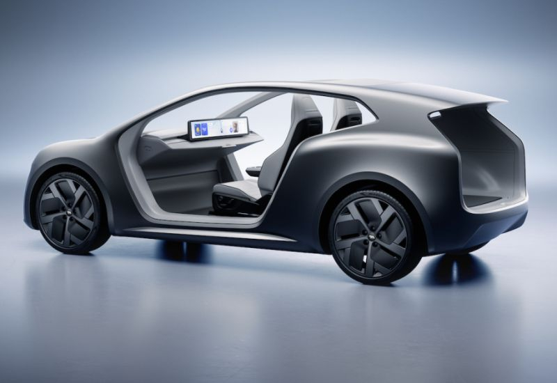 Lucid hat ein fahrerloses Taxi-Konzept vorgestellt, um den Tesla CyberCab zu Konkurrenz zu stellen, neben weiteren Innovationen