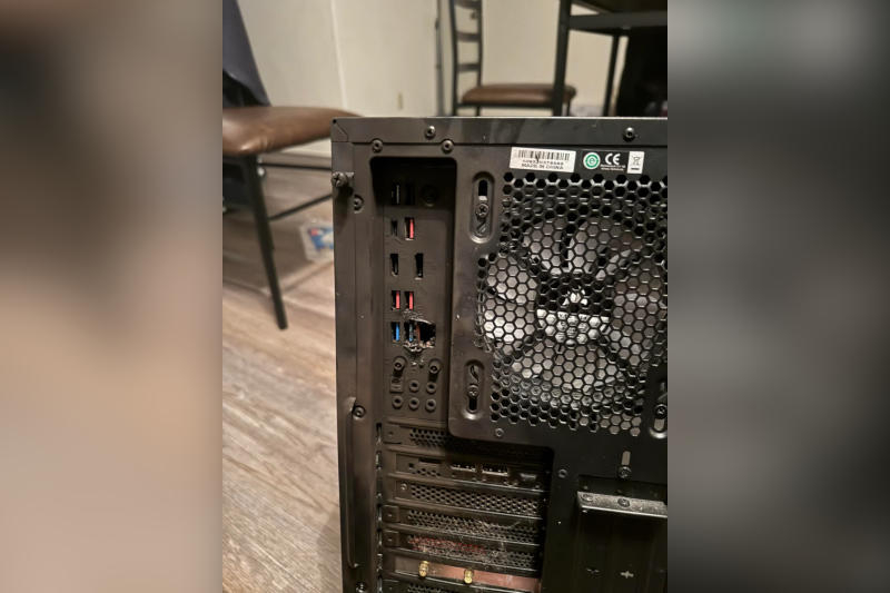 Der Blitz traf das Haus über das Internetkabel und zerstörte den Computer sowie den Router