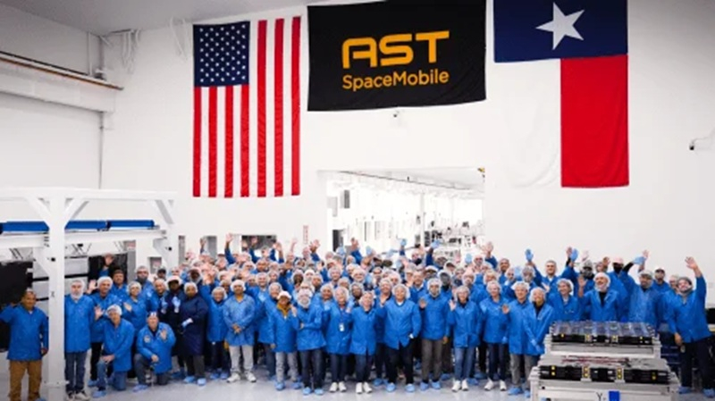 AST SpaceMobile beschleunigte das satellitengestützte Internet für Smartphones fast fünfmal