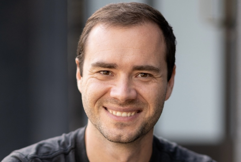 Anthropic hat den Mitbegründer von OpenAI, Andrey Karpatyy, angezogen – er wird sich mit dem Training des Modells Claude befassen.