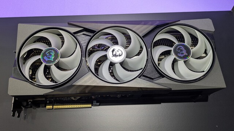 MSI stellte ein Kühlsystem mit Kristallen und bronzenen Lüfterblättern für neue Grafikkarten vor