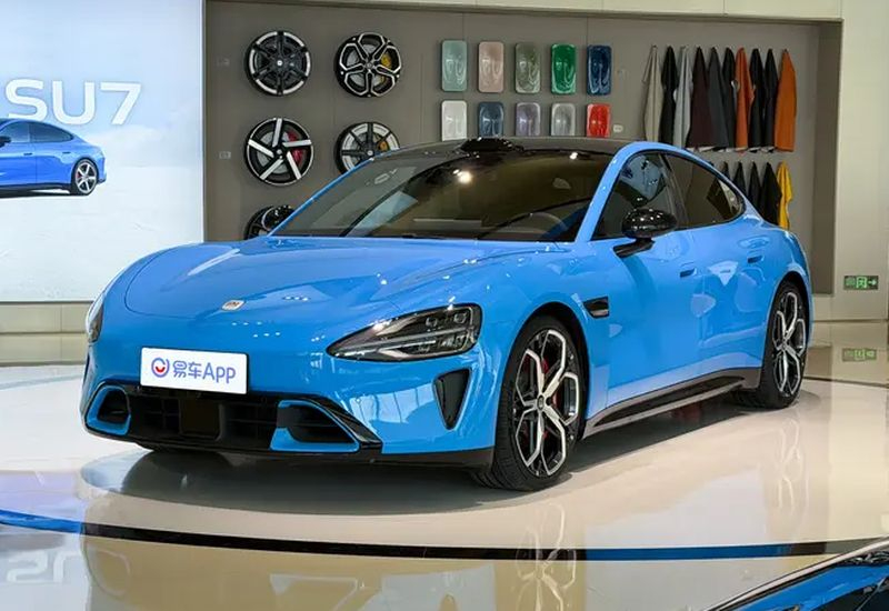 Der Xiaomi SU7 sieht nach dem Designupdate neu aus und verspricht eine Reichweite von bis zu 902 km.