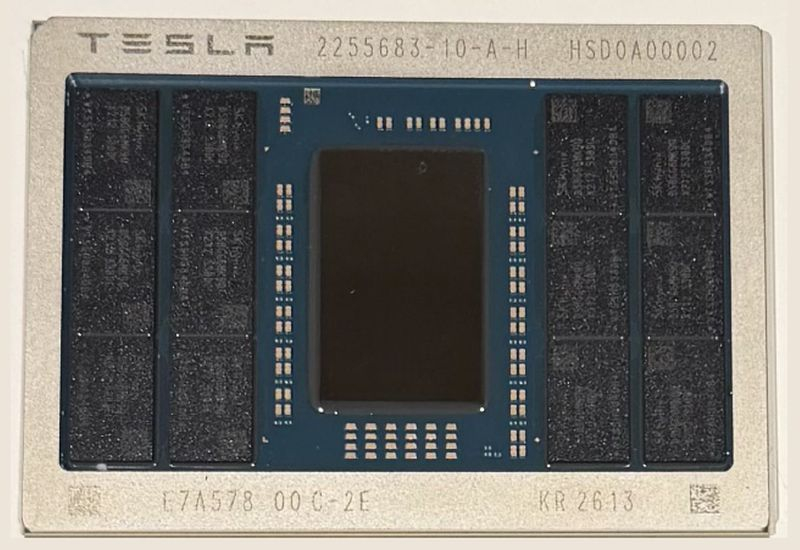 SpaceX plant die Entwicklung eines eigenen Grafikprozessors in Zusammenarbeit mit Tesla, betrachtet jedoch das Projekt als riskant.